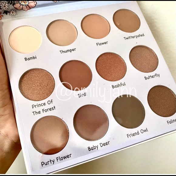 Bambi🦋Eyeshadow Palette - Picture 4 of 10